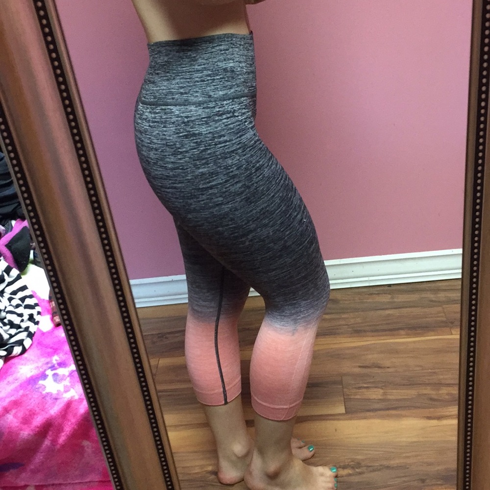 Sport capris - Picture 2 of 4